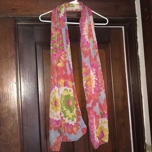 Fantaseyes women’s scarf. Floral print.